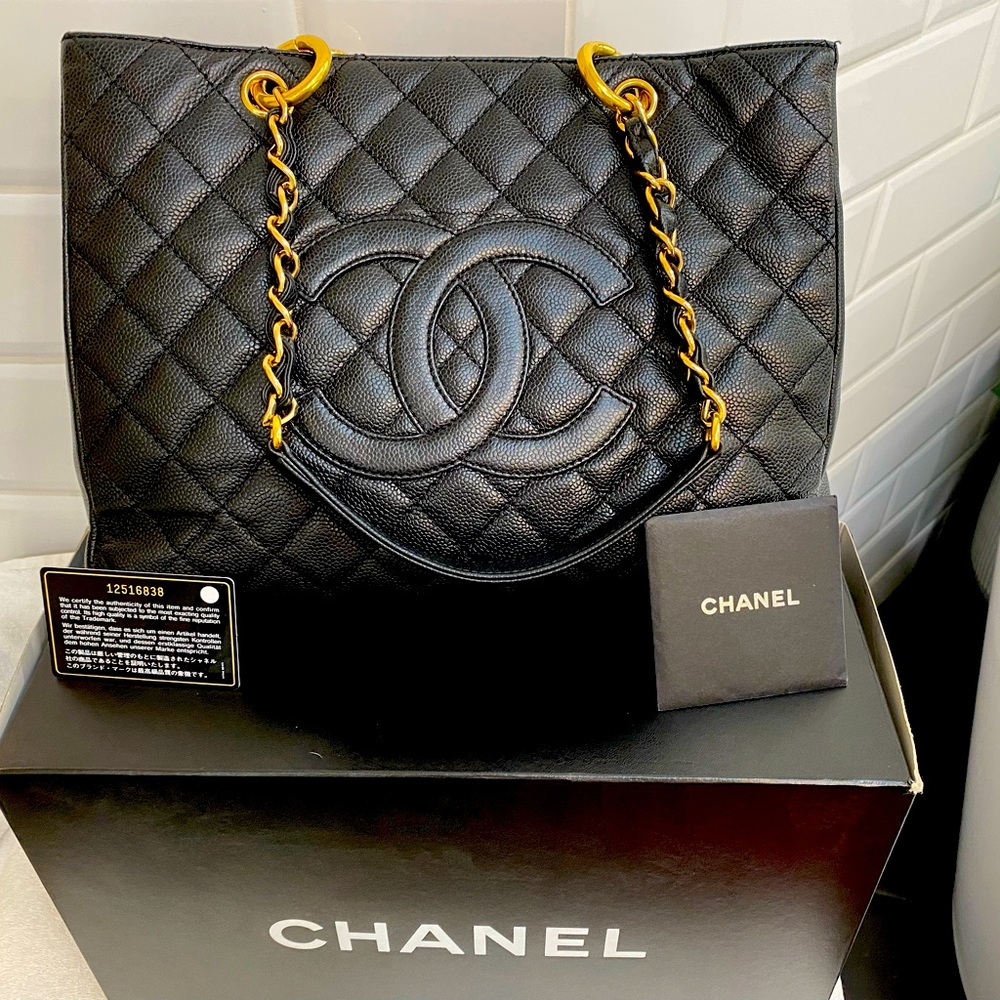 CHANEL Women's Grand Shopping Tote Black Caviar MINT CONDITION! With hologram!